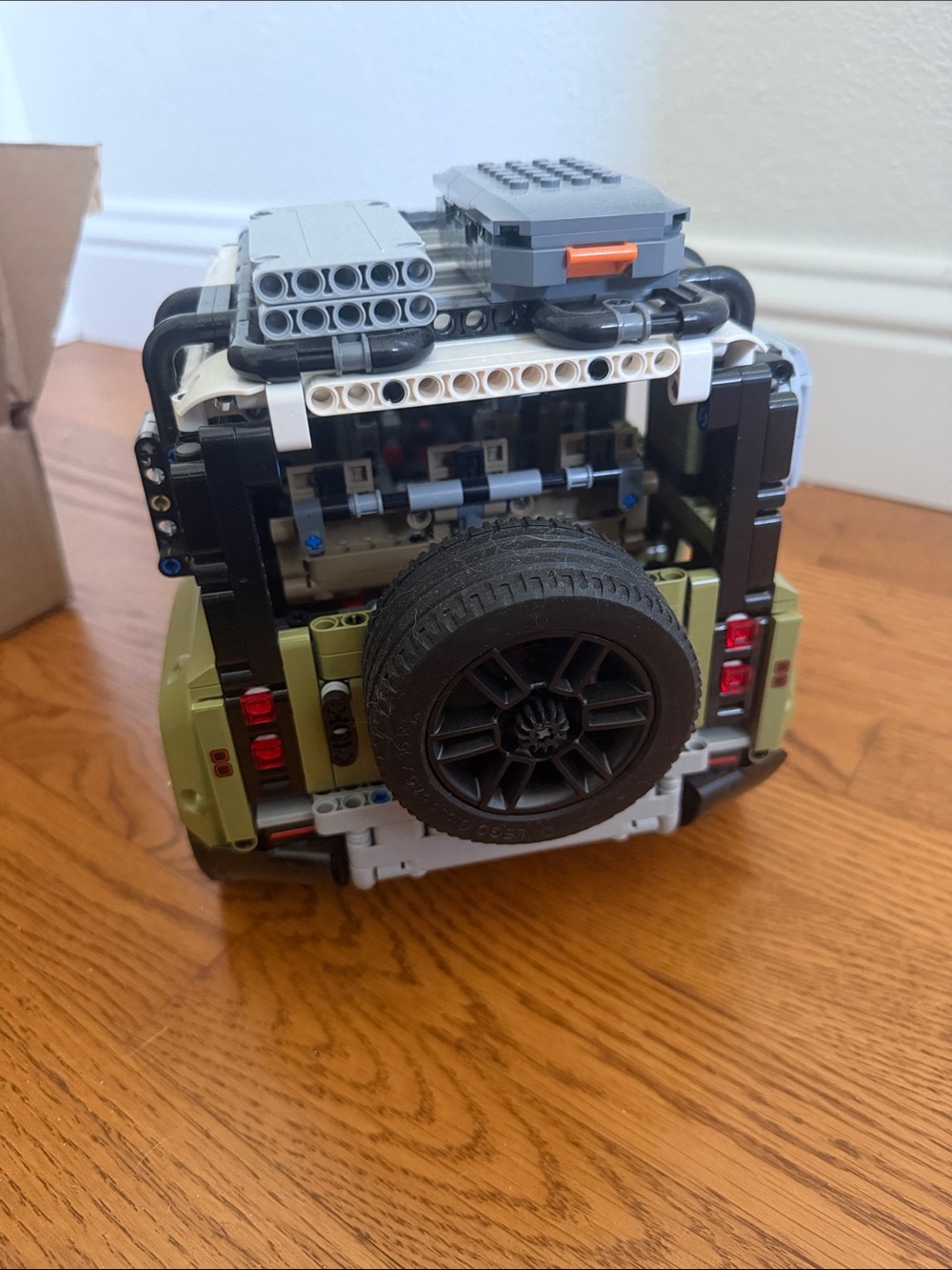 LEGO-Technic Defender SUV Building Set - Picture 5 of 5